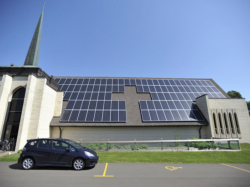 Iglesia de Nueva Jersey será bautizada con cochera solar de 682 kW