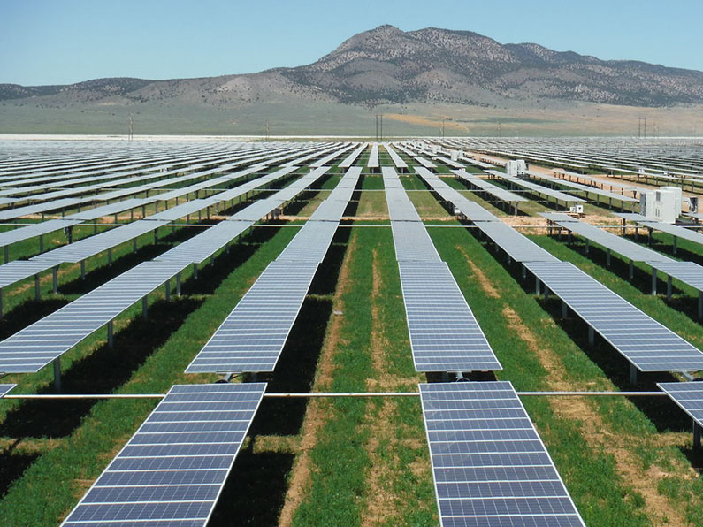 La primera fábrica de módulos solares de Rumanía